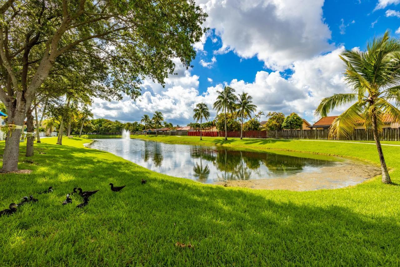 Luxurious And Cozy Townhouse 3 Bedrooms 2.5 Bath Miami Dış mekan fotoğraf